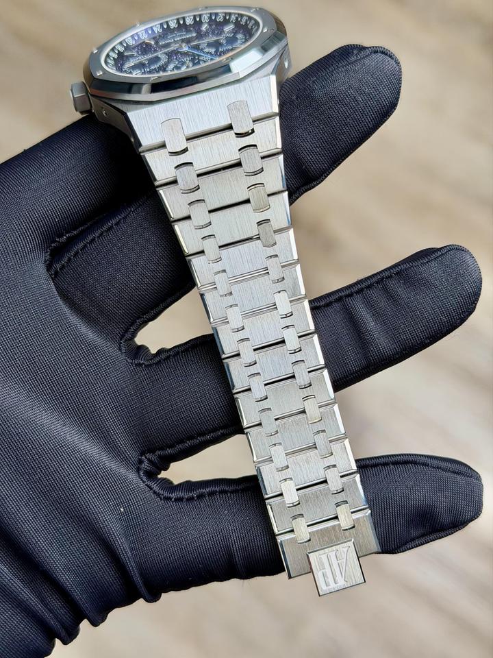 Audemars Piguet Royal Oak Perpetual Calendar John Mayer Blue Limited Unworn 26574BC.OO.1220BC.02 — photo 3