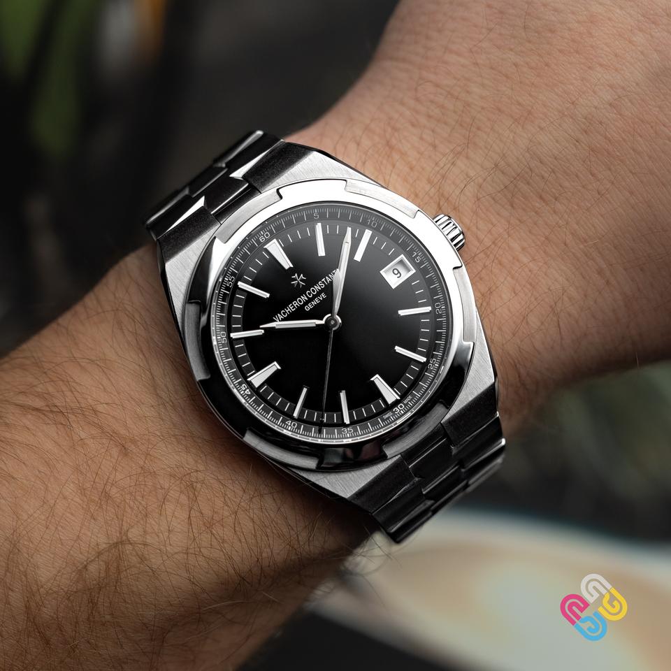Vacheron Constantin Overseas 41mm Black Dial Complete Set + Serialized Hang Tag | Excellent Unpolished — photo 3