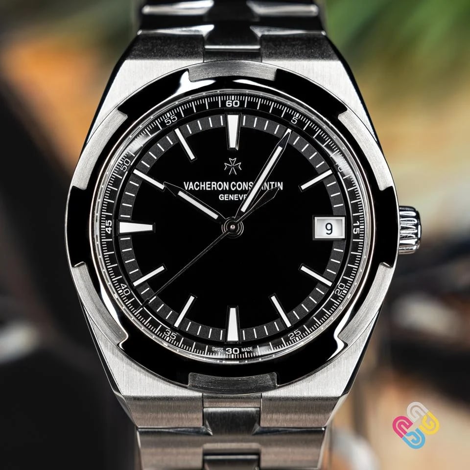 Vacheron Constantin Overseas 41mm Black Dial Complete Set + Serialized Hang Tag | Excellent Unpolished — photo 6