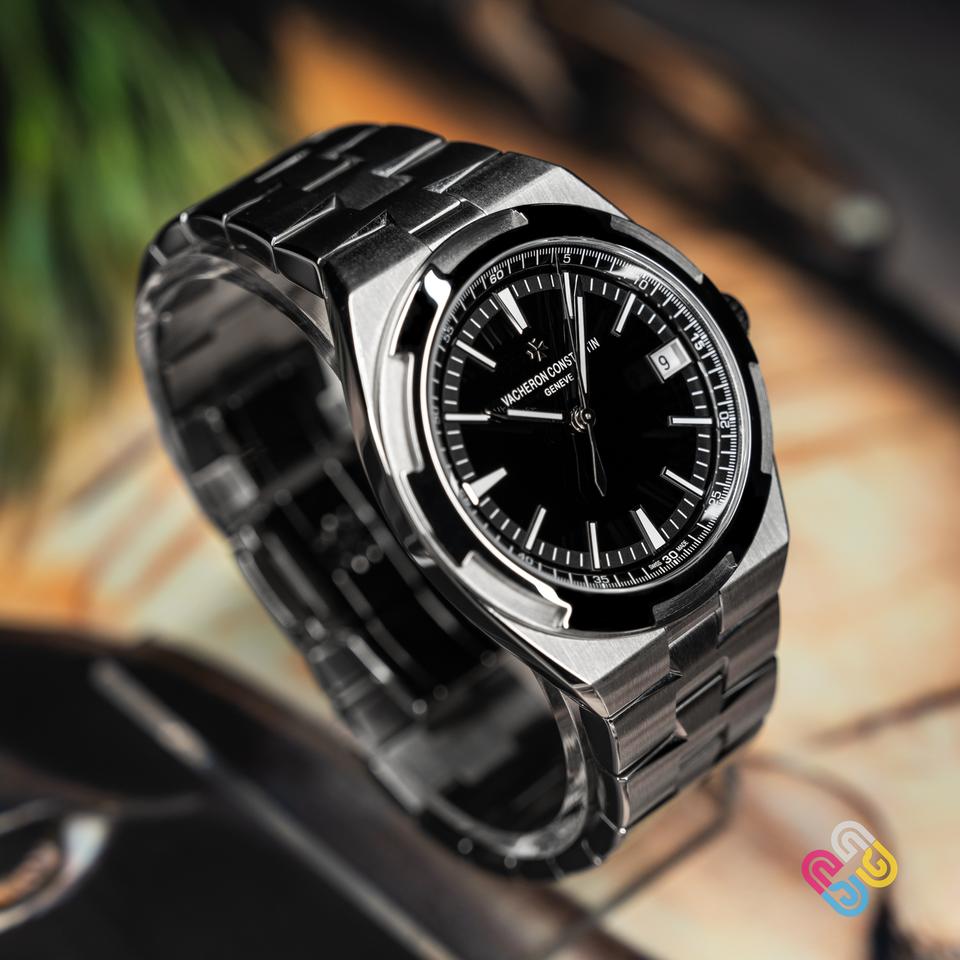 Vacheron Constantin Overseas 41mm Black Dial Complete Set + Serialized Hang Tag | Excellent Unpolished — photo 8