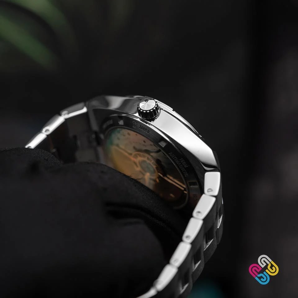 Vacheron Constantin Overseas 41mm Black Dial Complete Set + Serialized Hang Tag | Excellent Unpolished — photo 12