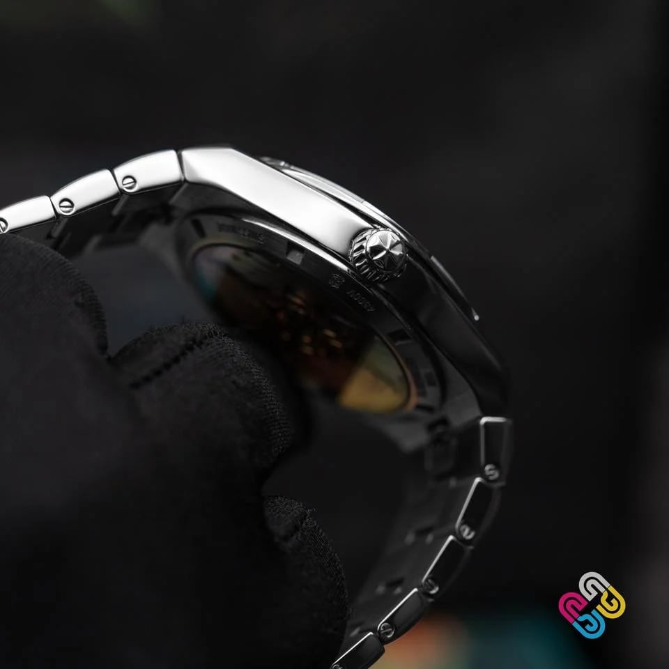 Vacheron Constantin Overseas 41mm Black Dial Complete Set + Serialized Hang Tag | Excellent Unpolished — photo 13