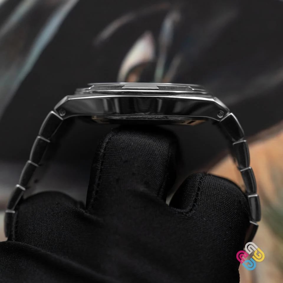 Vacheron Constantin Overseas 41mm Black Dial Complete Set + Serialized Hang Tag | Excellent Unpolished — photo 14