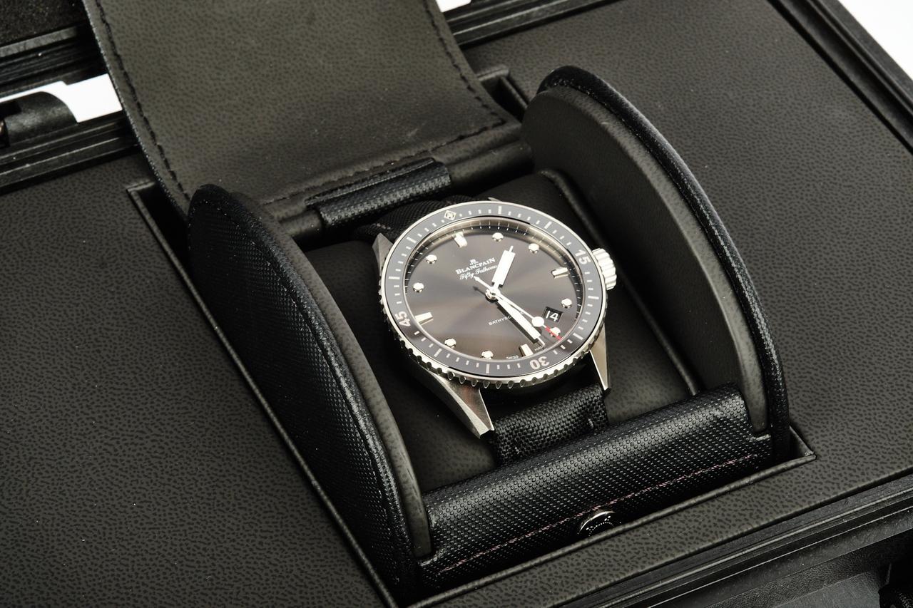 Blancpain Fifty Fathoms Bathyscaphe B52A COMPLETE SET JAN 2025 FACTORY WARRANTY TO JAN 2030 — photo 14