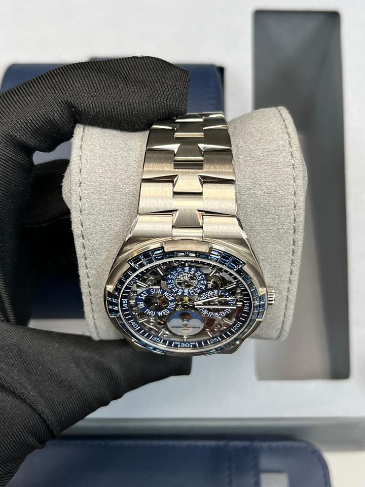 Vacheron Constantin Overseas Perpetual Calendar Ultra-Thin Skeleton 41.5mm 18K White Gold Skeleton Dial Sapphire Bezel (Ref# 4307V/220G-236C) — photo 16