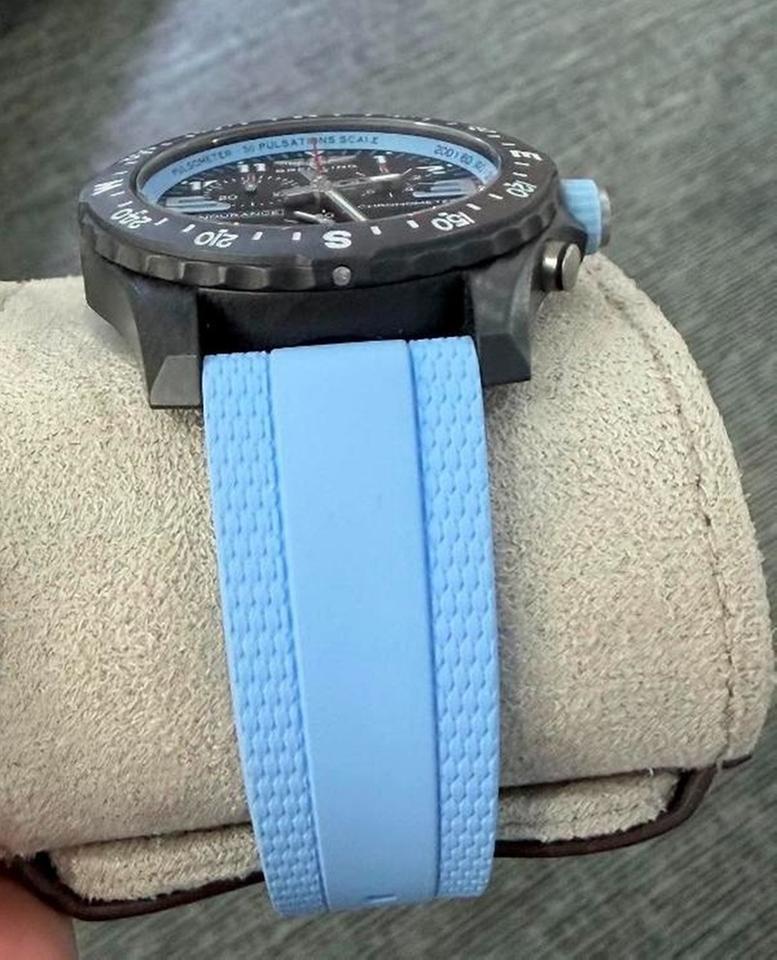 Breitling Endurance Pro 44mm Chronograph Quartz Men's Watch Ref. X82310 — photo 15