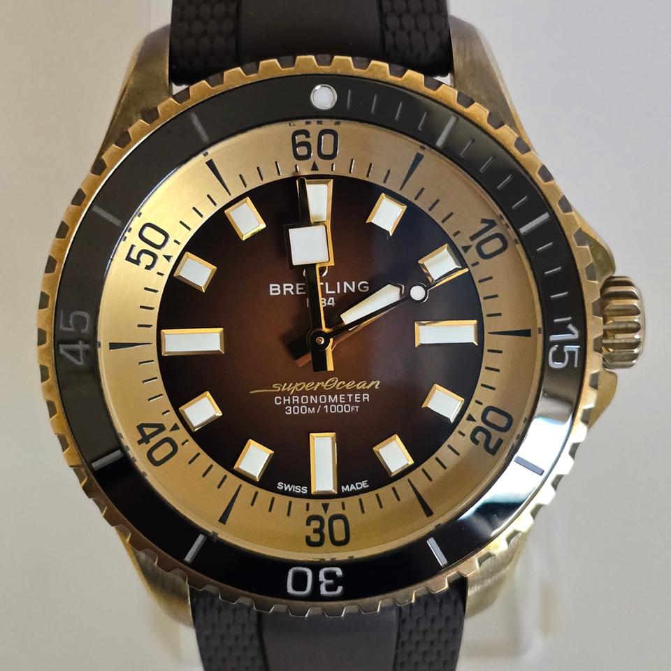 Breitling Superocean 44 Automatic 44 Like new unworn full set