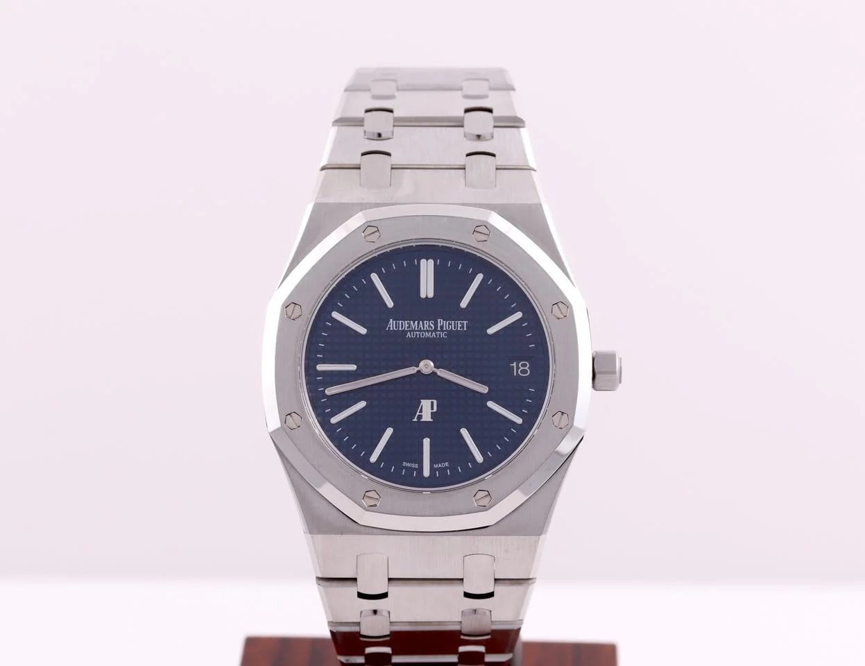 Audemars Piguet Royal Oak Jumbo Extra-Thin 2021 39mm Blue Dial 15202ST — photo 3
