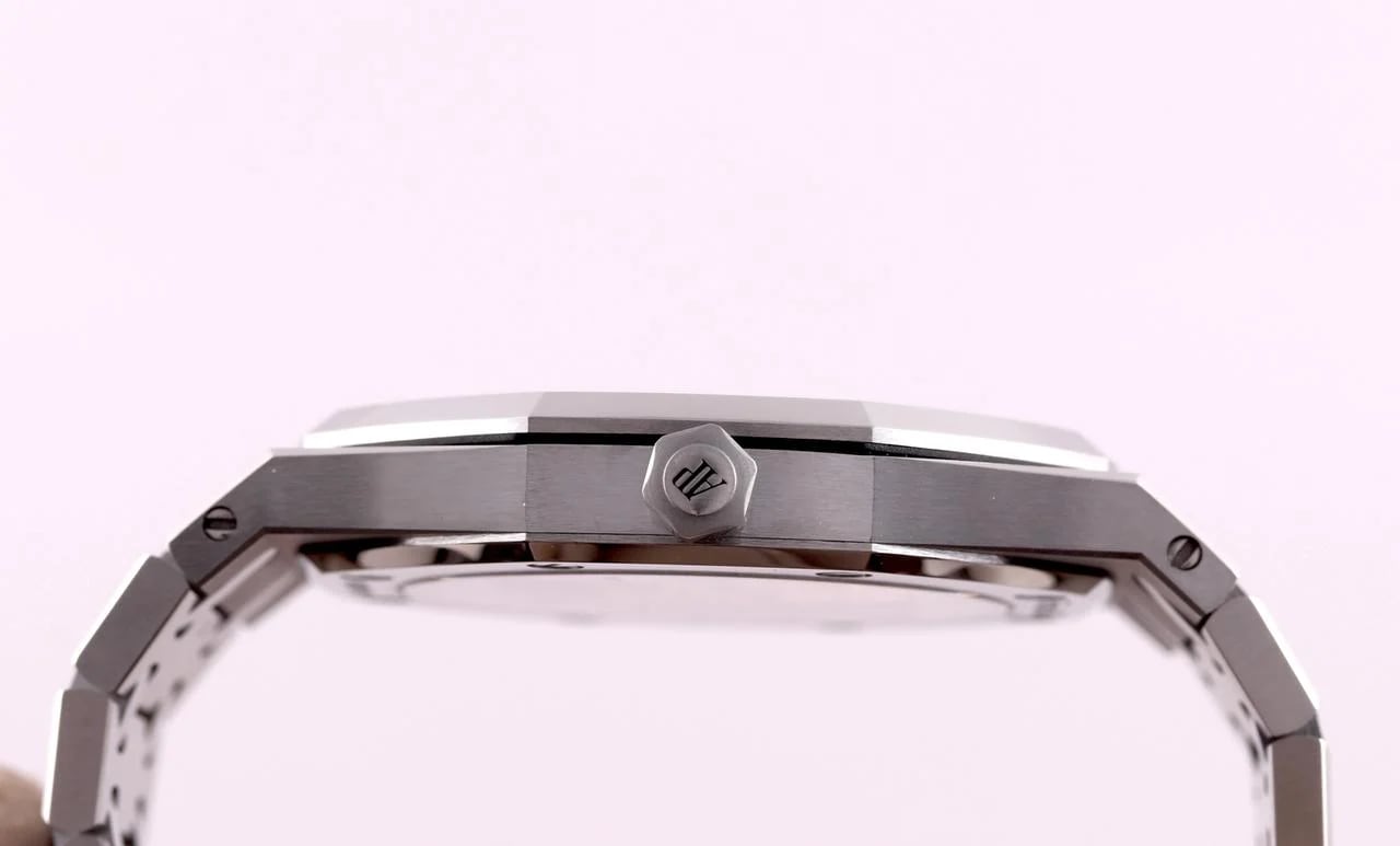 Audemars Piguet Royal Oak Jumbo Extra-Thin 2021 39mm Blue Dial 15202ST — photo 12