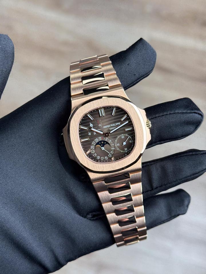 Patek Philippe Nautilus 40 Moon Phase Brown Index Preowned 2024 5712/1R-001