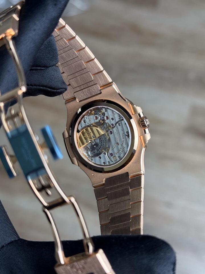 Patek Philippe Nautilus 40 Moon Phase Brown Index Preowned 2024 5712/1R-001 — photo 4