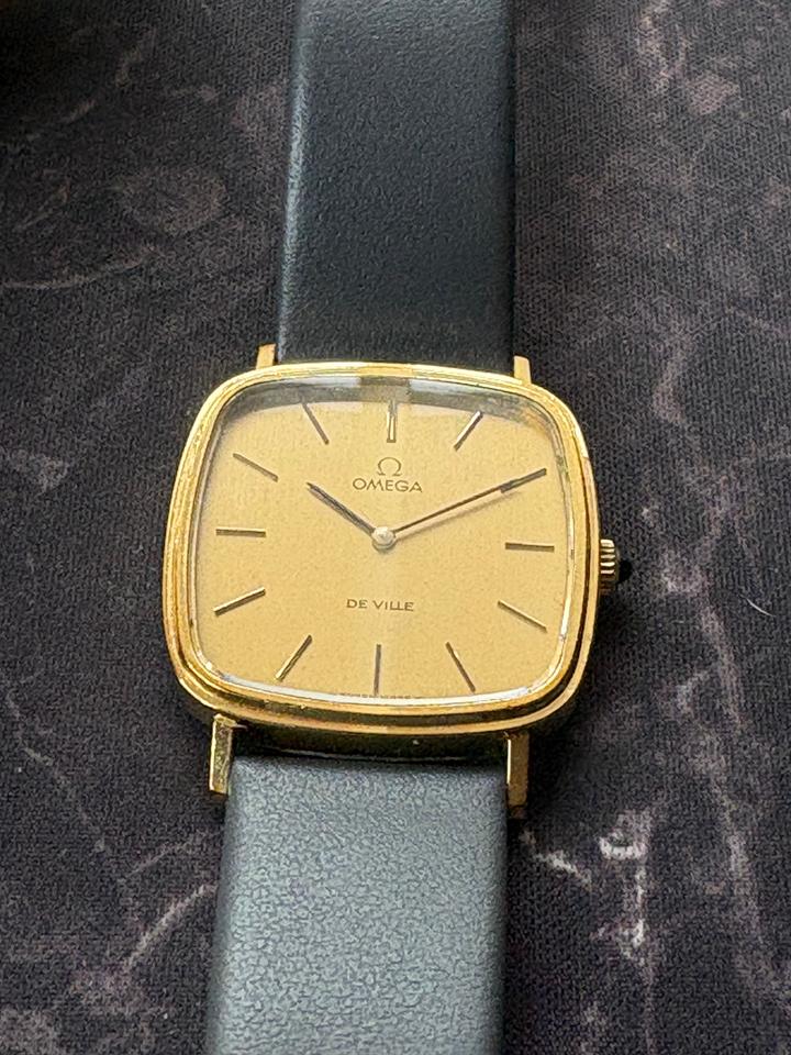 Omega De Ville Vintage Manual Wind w/Hirsch Strap — photo 3