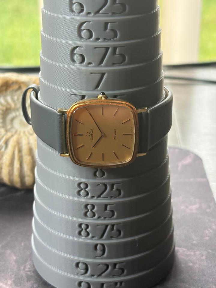 Omega De Ville Vintage Manual Wind w/Hirsch Strap — photo 10