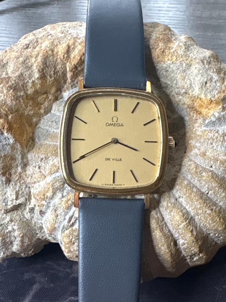 Omega De Ville Vintage Manual Wind w/Hirsch Strap — photo 14