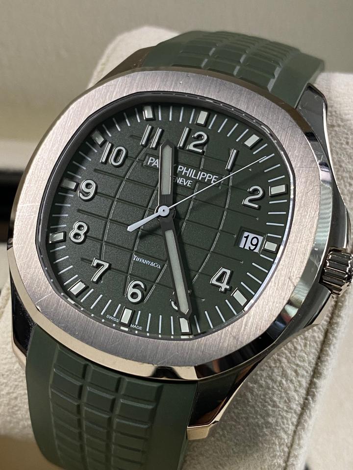Patek Philippe Aquanaut UNPOLISHED 2023 Like NEW Aquanaut Khaki Green Tiffany &amp; Co 5168G FULL SET White Gold — photo 3