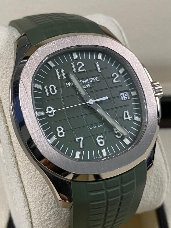 Patek Philippe Aquanaut UNPOLISHED 2023 Like NEW Aquanaut Khaki Green Tiffany &amp; Co 5168G FULL SET White Gold — photo 4
