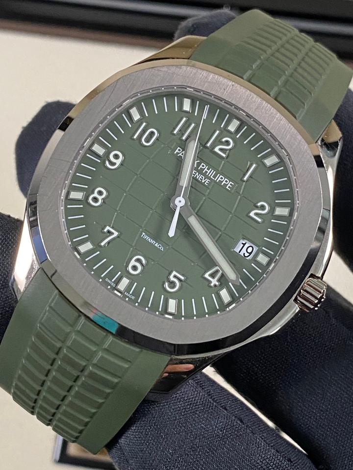 Patek Philippe Aquanaut UNPOLISHED 2023 Like NEW Aquanaut Khaki Green Tiffany &amp; Co 5168G FULL SET White Gold — photo 12