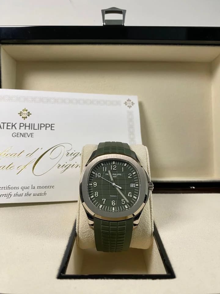 Patek Philippe Aquanaut UNPOLISHED 2023 Like NEW Aquanaut Khaki Green Tiffany &amp; Co 5168G FULL SET White Gold — photo 13