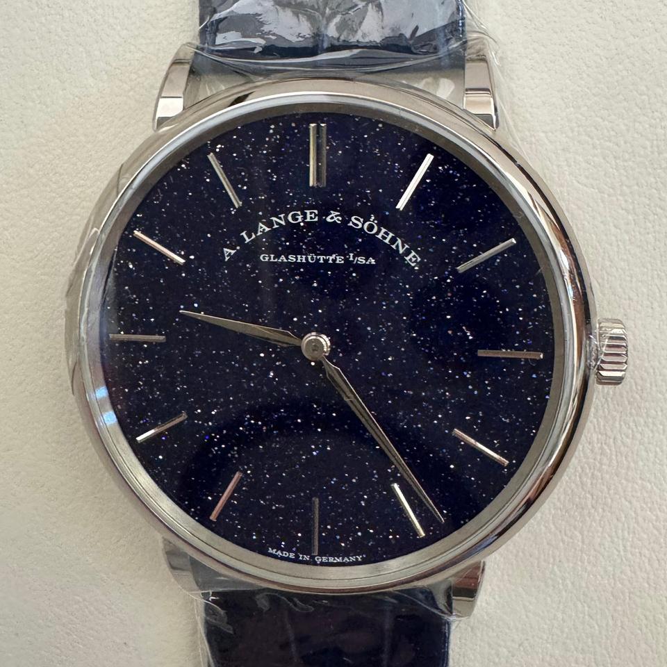 A. Lange &amp; Söhne Saxonia Thin New &amp; Unworn. Extra new strap included. Box &amp; Papers. — photo 4