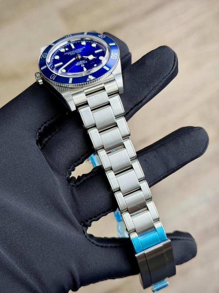 Tudor Black Bay 54 Blue/Blue 3-Links 2026 Unworn M79000B-0001 — photo 6