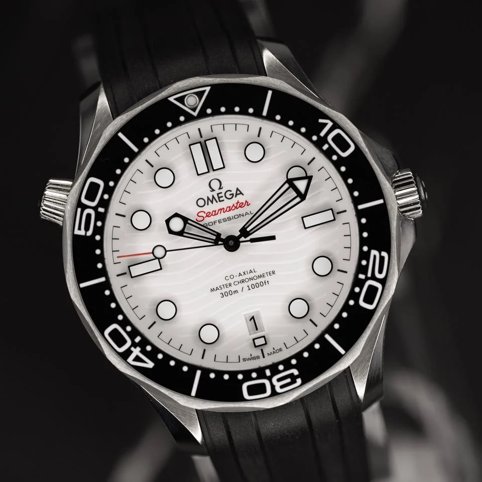 Omega Seamaster Diver 300 M 42mm White Wave Dial Black Rubber Strap Complete — photo 5