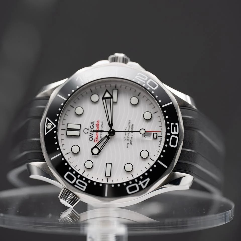 Omega Seamaster Diver 300 M 42mm White Wave Dial Black Rubber Strap Complete — photo 8