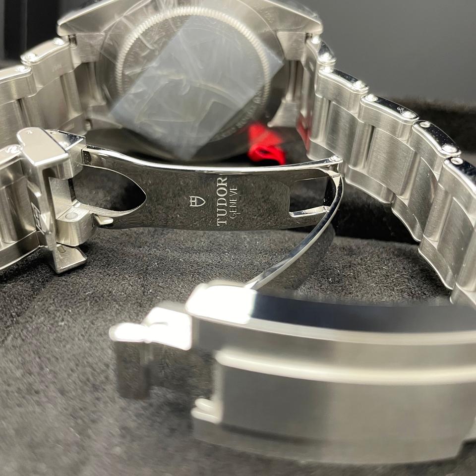 Tudor Black Bay GMT UNWORN Black Bay 58 Gmt Coke M7939G1A0NRU Stainless Steel 39mm Red/Black Bezel — photo 7