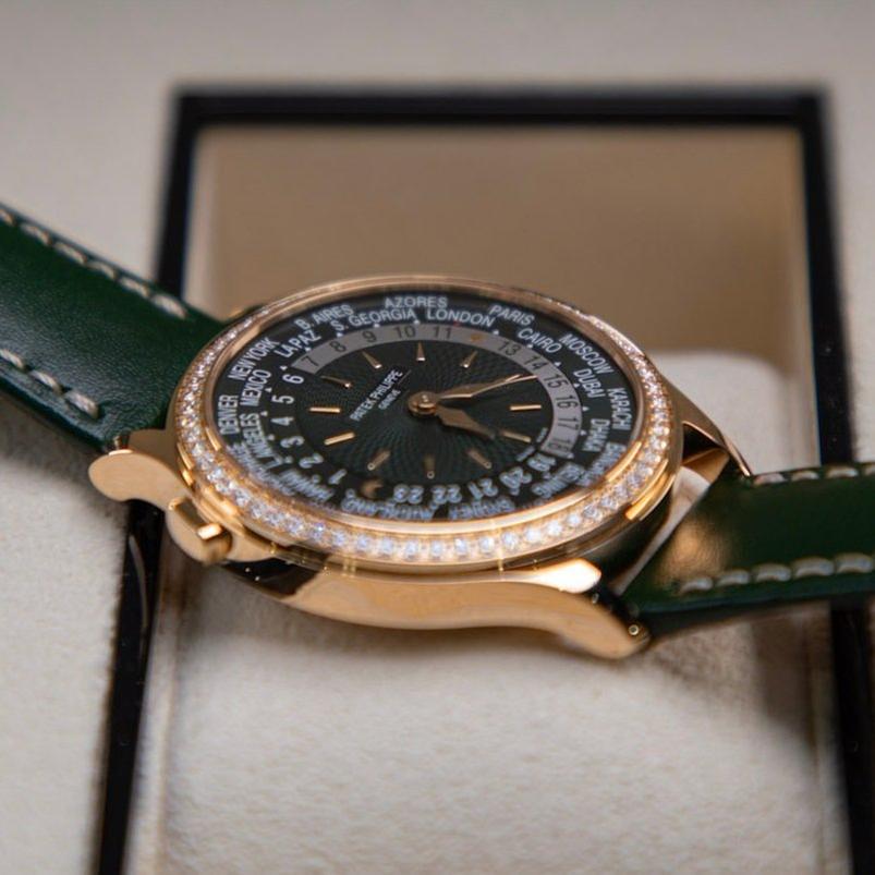 Patek Philippe World Time 2025 New 7130R - Complications Olive green Dial 18K Rose gold 36 mm