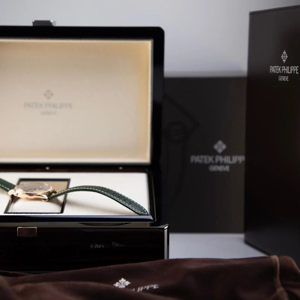 Patek Philippe World Time 2025 New 7130R - Complications Olive green Dial 18K Rose gold 36 mm — photo 2