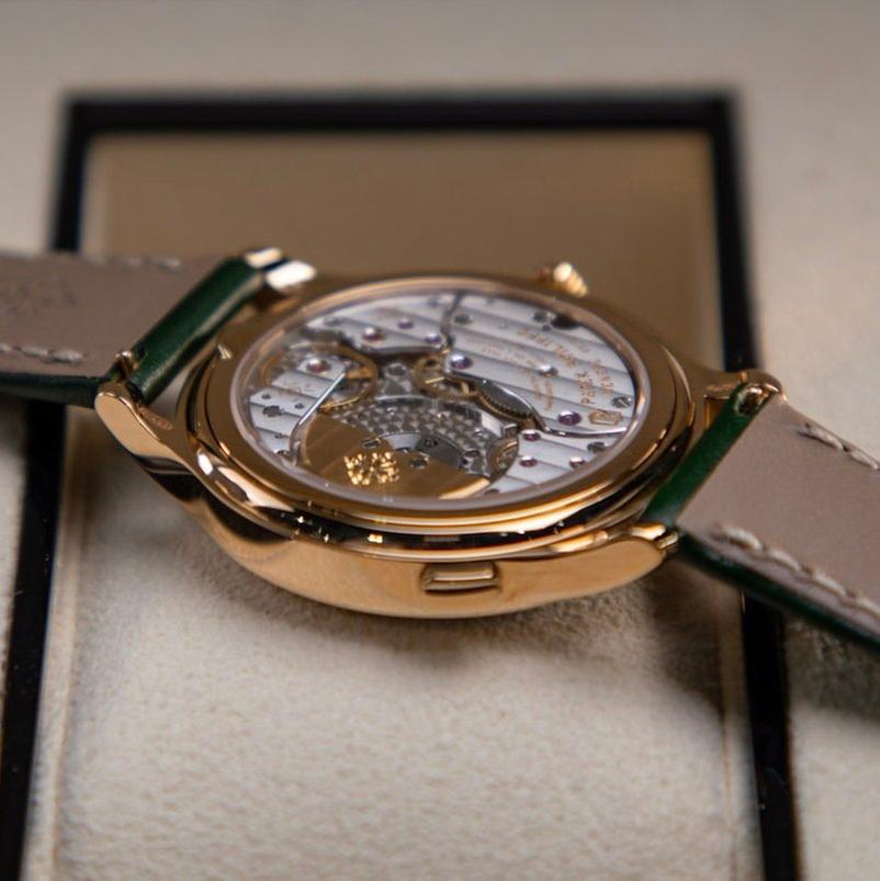 Patek Philippe World Time 2025 New 7130R - Complications Olive green Dial 18K Rose gold 36 mm — photo 5