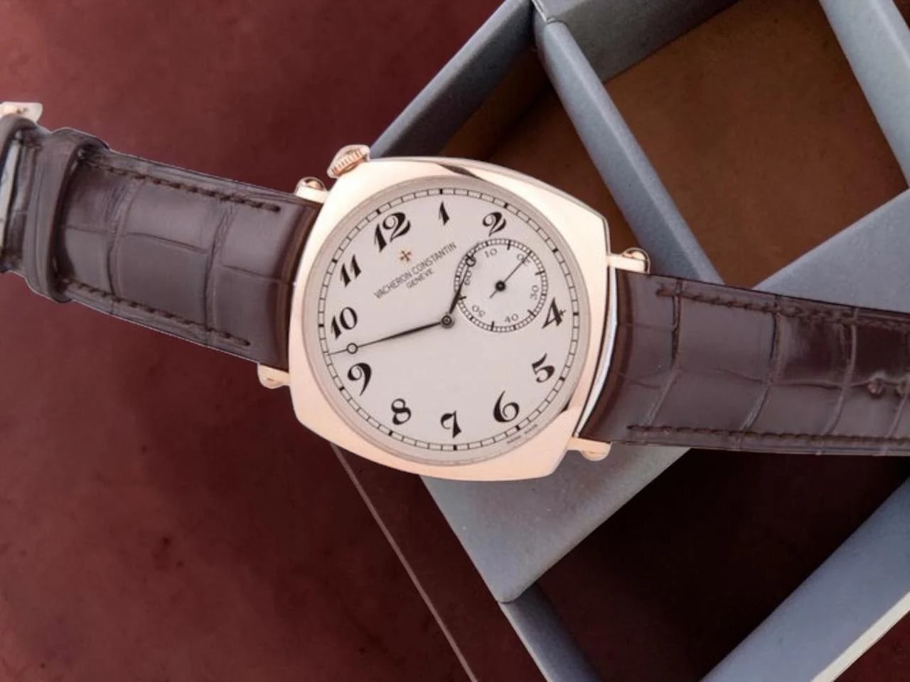 Vacheron Constantin American 1921 2018 Historiques American 1921 Pink Gold Silver Dial Drivers Watch 82035/000R-9359 Full Set 82035