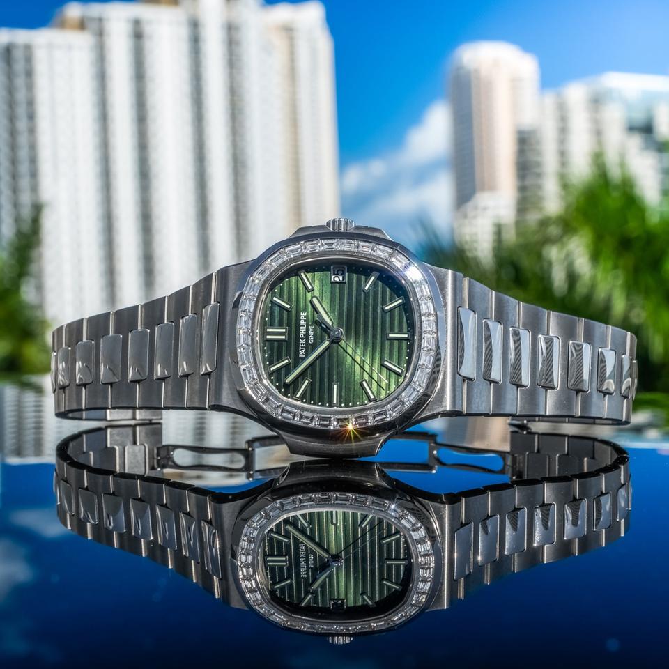 Patek Philippe Nautilus 2021 5711/1300A Nautilus Green Dial 40mm