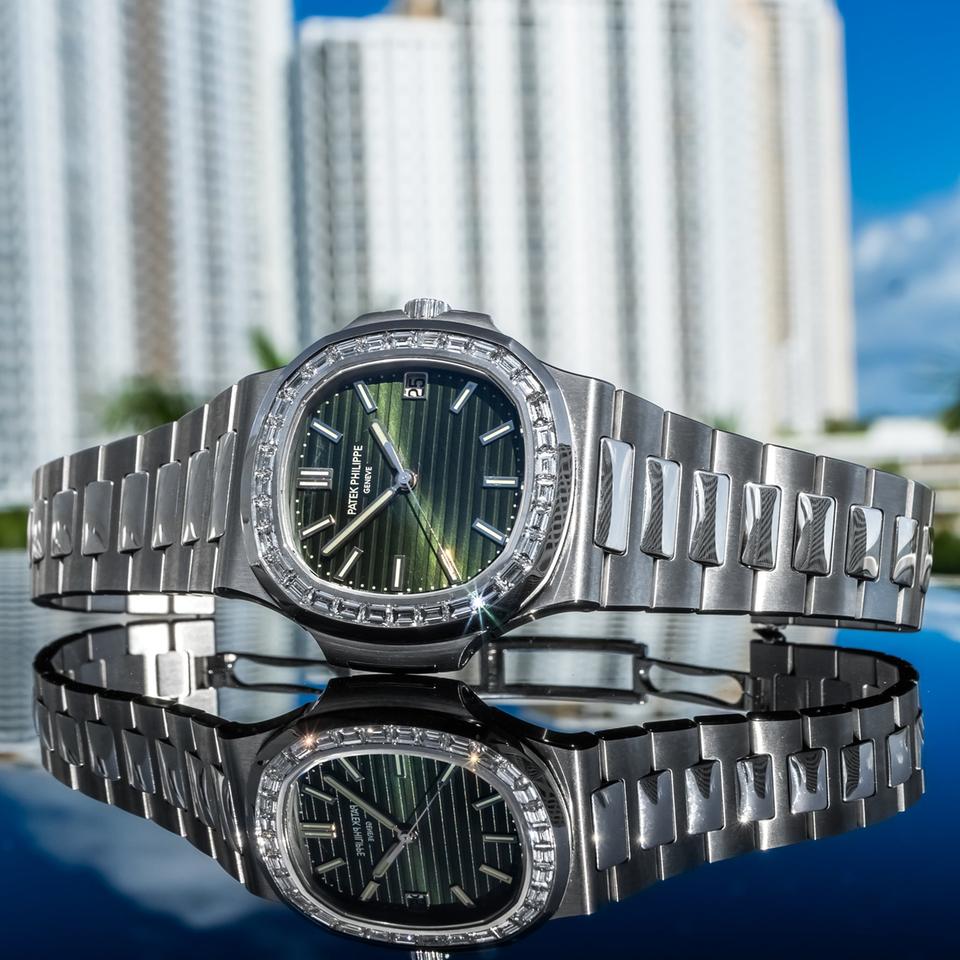 Patek Philippe Nautilus 2021 5711/1300A Nautilus Green Dial 40mm — photo 3