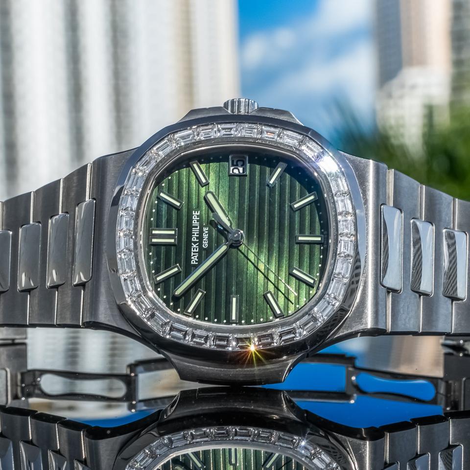 Patek Philippe Nautilus 2021 5711/1300A Nautilus Green Dial 40mm — photo 5