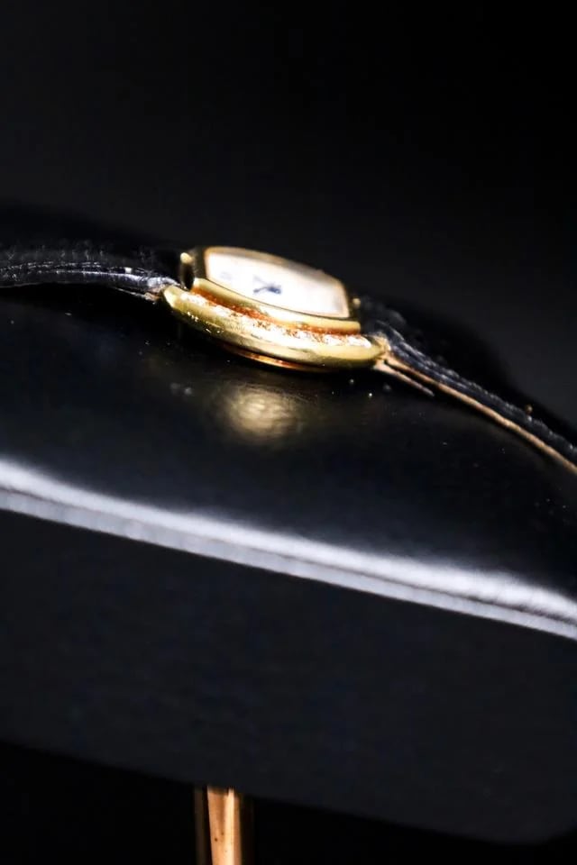 Cartier Ellipse Yellow Gold With Diamonds Vintage Yellow Gold Cartier — photo 6