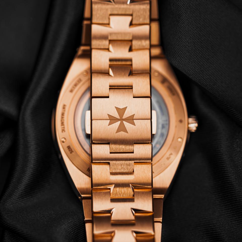 Vacheron Constantin Overseas Perpetual Calendar Skeleton Ultra-thin Full Set with Box and Papers — photo 11