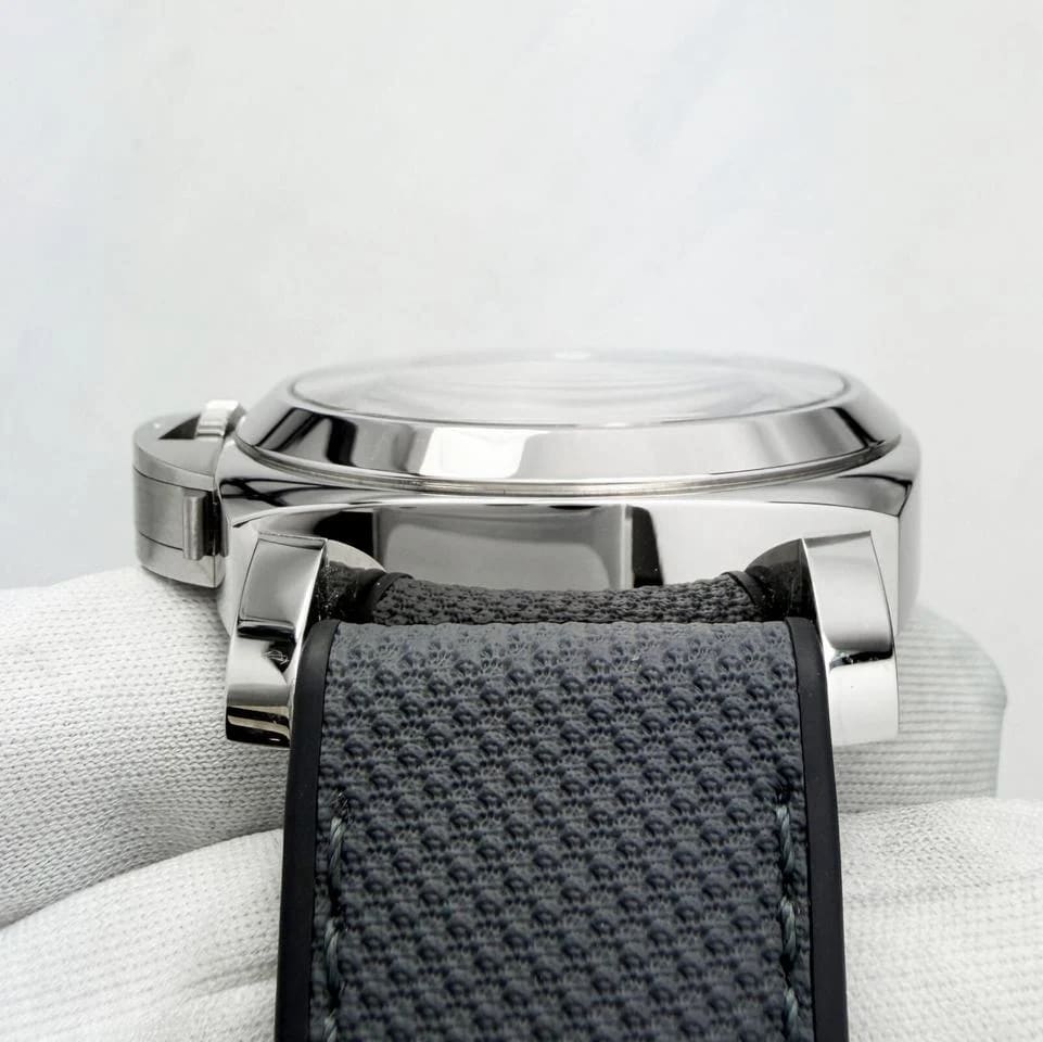 Panerai 2025 Luminor Luna Rossa Tre Giorni PAM01653 44MM Grey Steel Box PaperLuminor — photo 6