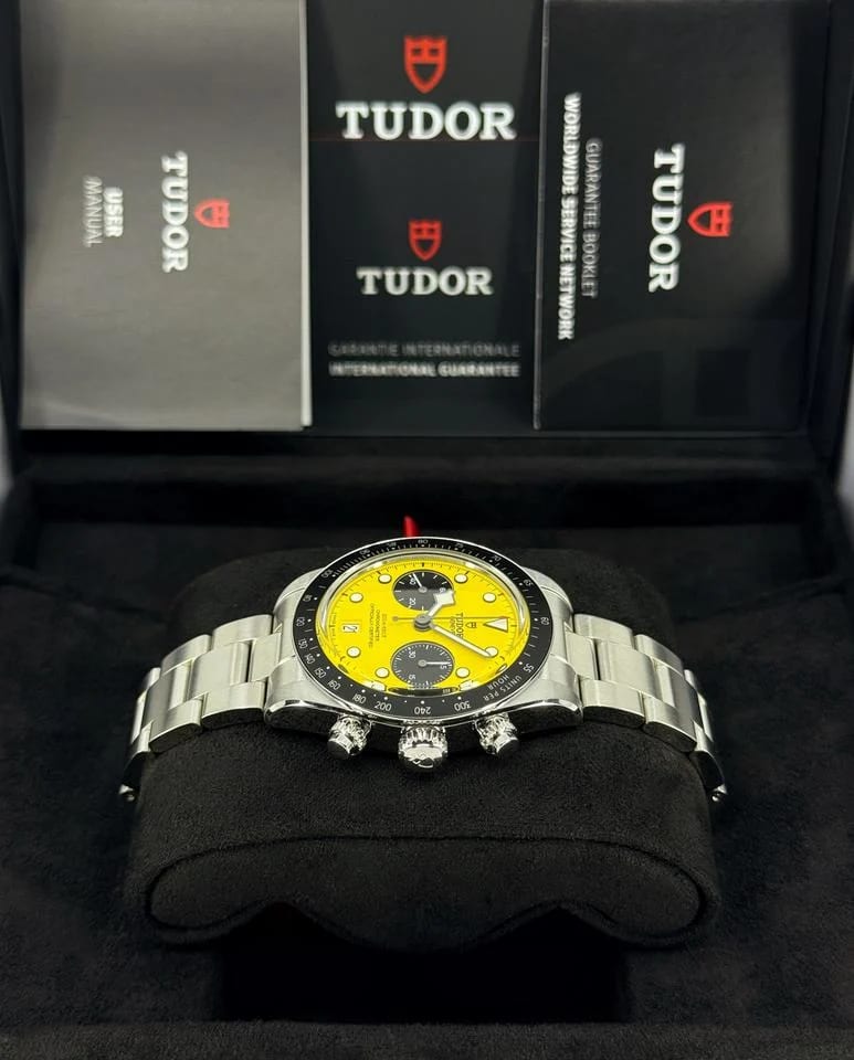 Tudor Black Bay Chrono Unworn 2026 Black Bay Chrono 39mm Special Edition Bumblebee Yellow 79310N-0001 — photo 4