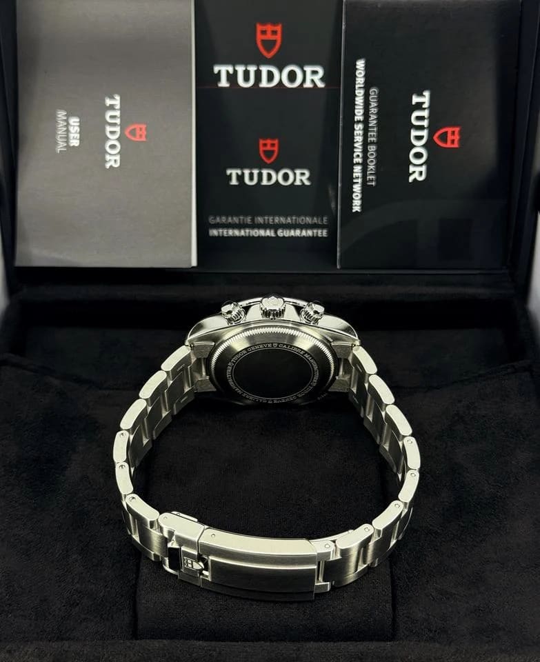Tudor Black Bay Chrono Unworn 2026 Black Bay Chrono 39mm Special Edition Bumblebee Yellow 79310N-0001 — photo 7