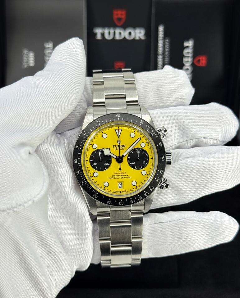 Tudor Black Bay Chrono Unworn 2026 Black Bay Chrono 39mm Special Edition Bumblebee Yellow 79310N-0001 — photo 9