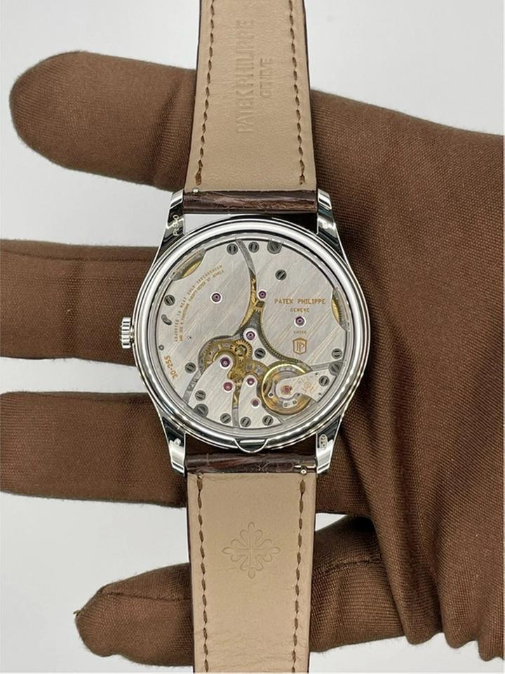 Patek Philippe Calatrava 2026 Calatrava 38mm Platinum 6196P-001 — photo 4