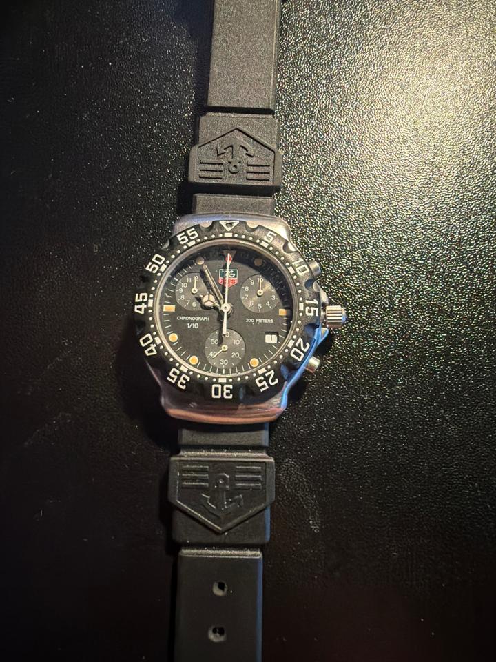 TAG Heuer Formula 1 Quartz F1 Black 200m — photo 8