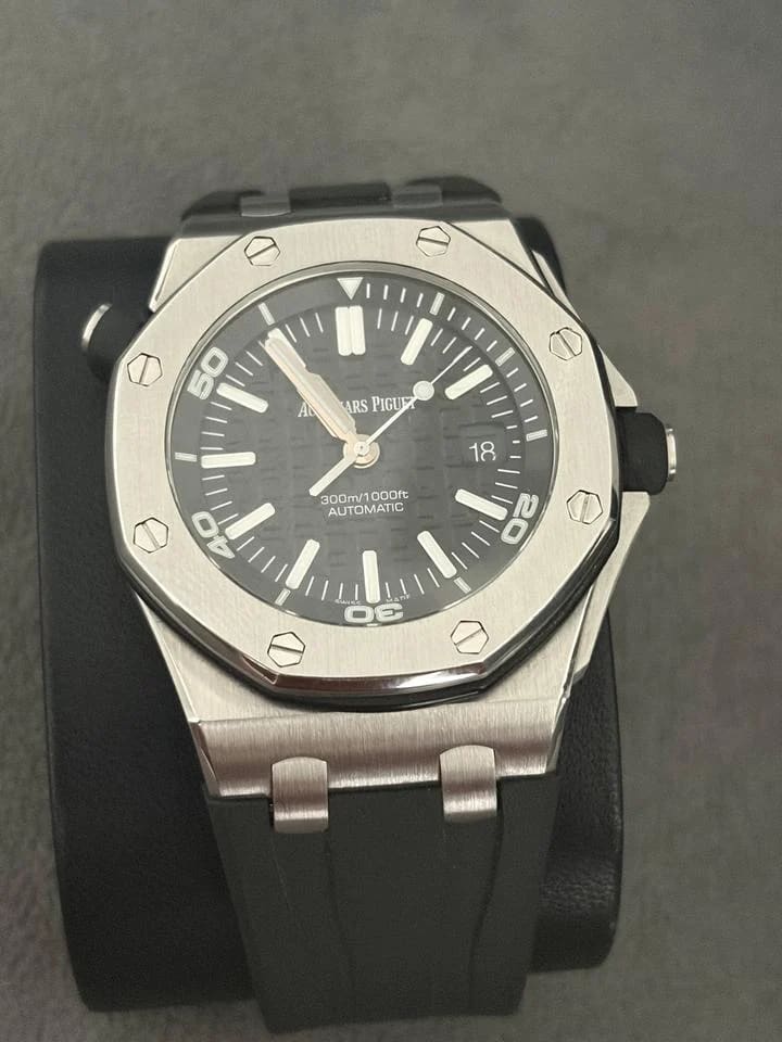 Audemars Piguet Royal Oak Offshore Diver 15703ST.OO.A002CA.01 — photo 8