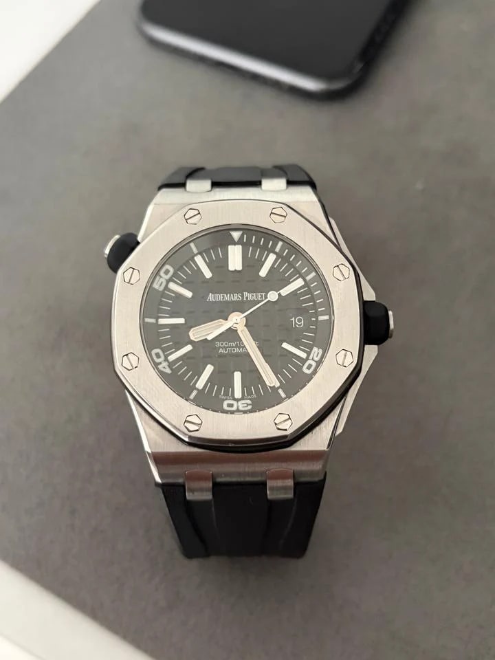 Audemars Piguet Royal Oak Offshore Diver 15703ST.OO.A002CA.01 — photo 9