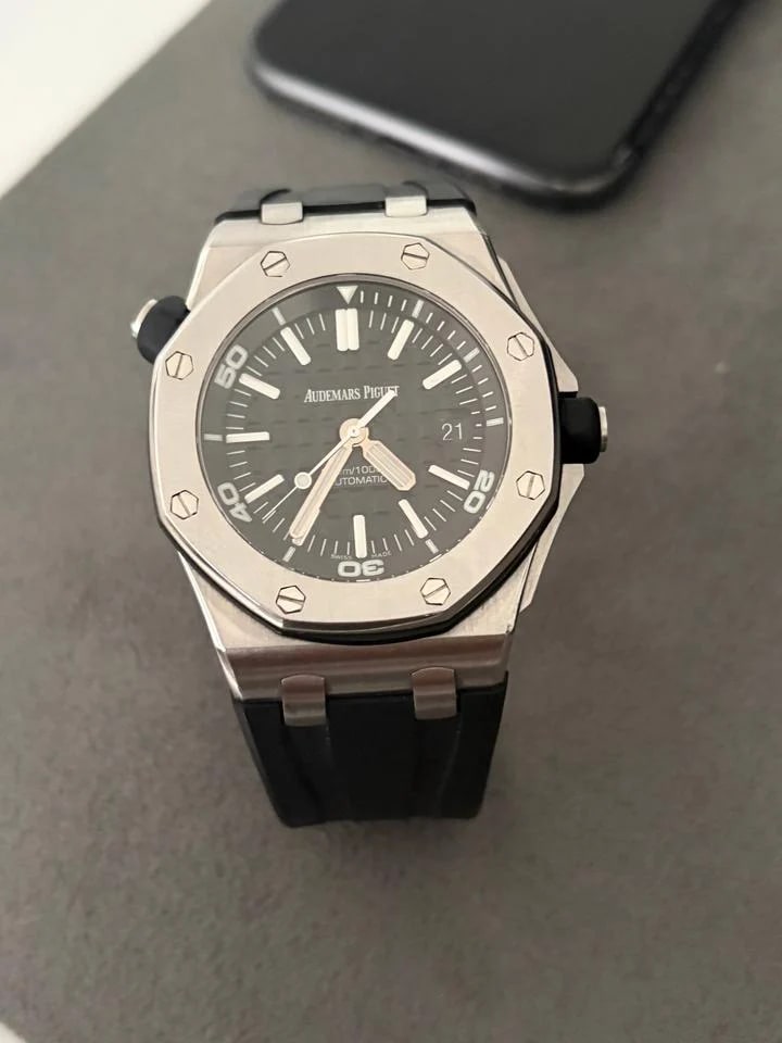 Audemars Piguet Royal Oak Offshore Diver 15703ST.OO.A002CA.01 — photo 10