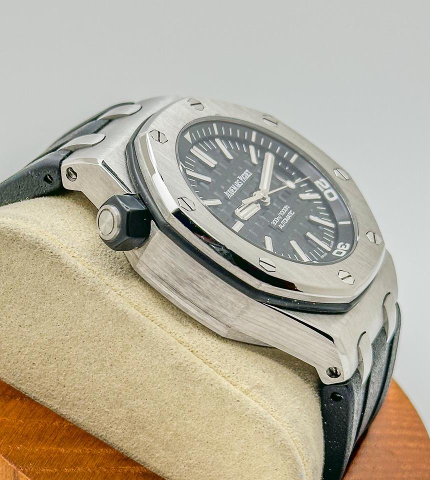 Audemars Piguet Royal Oak Offshore Diver 15703ST 42mm stainless Steel Diver • Black Dial — photo 4