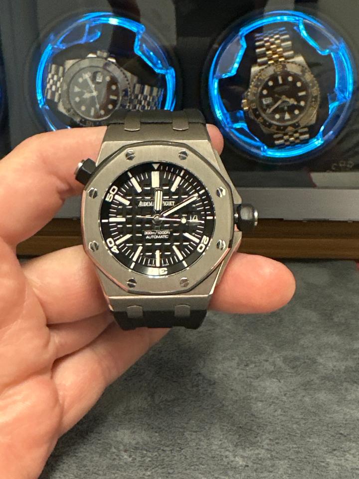 Audemars Piguet Royal Oak Offshore Diver 15703ST 42mm stainless Steel Diver • Black Dial — photo 10