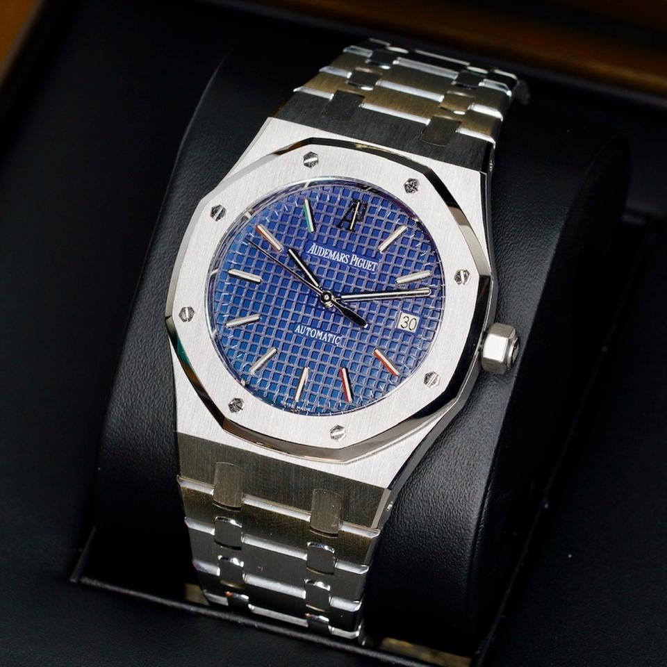 Audemars Piguet Royal Oak Selfwinding 15300ST.OO.1220ST.02 “BLUE OAK” Blue Dial Stainless Steel 39mm