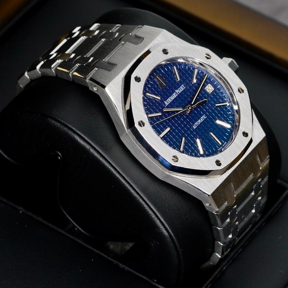 Audemars Piguet Royal Oak Selfwinding 15300ST.OO.1220ST.02 “BLUE OAK” Blue Dial Stainless Steel 39mm — photo 4
