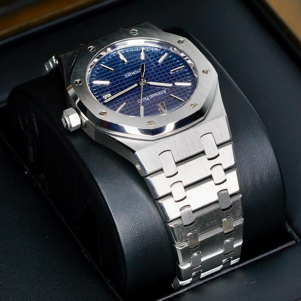 Audemars Piguet Royal Oak Selfwinding 15300ST.OO.1220ST.02 “BLUE OAK” Blue Dial Stainless Steel 39mm — photo 7